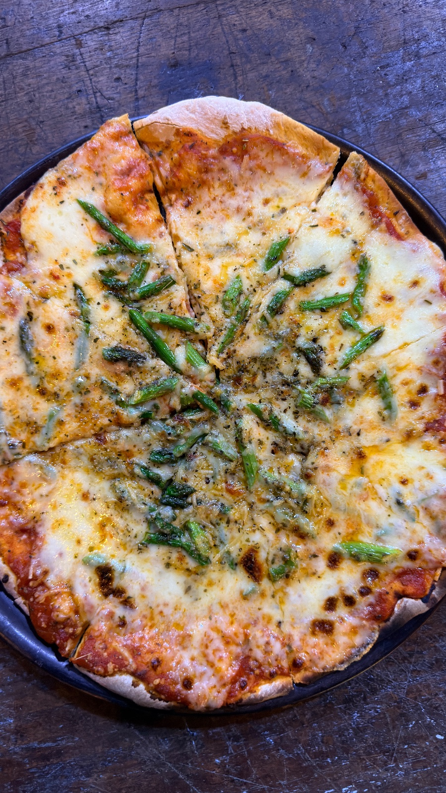 Pizza Cuatro Quesos y Esparragos