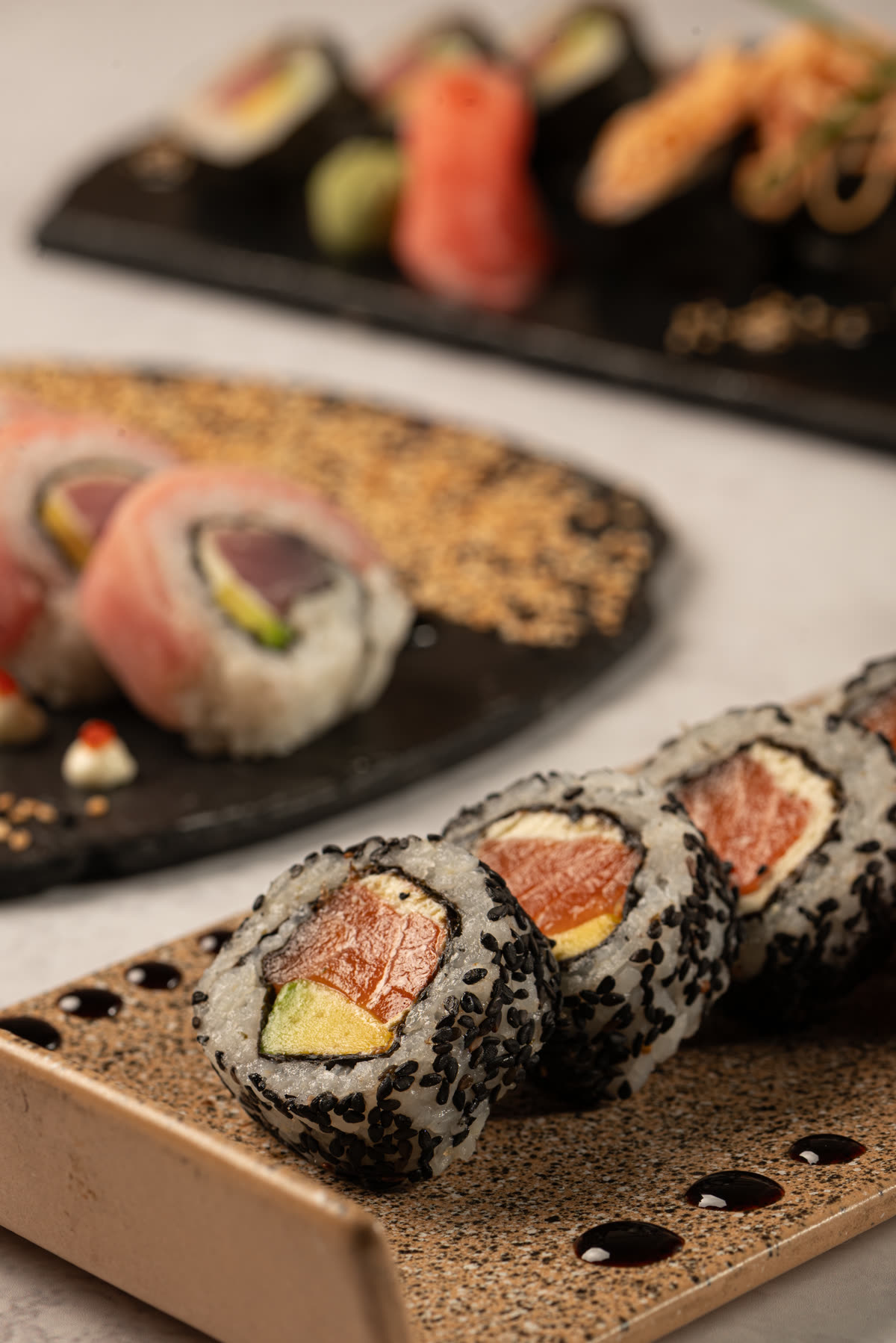 TEMPURA OJO DE TIGRE ROLL — Medio